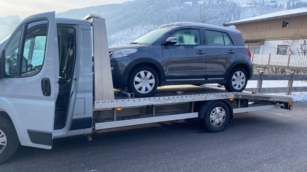 Unfallauto verkaufen – Abholung per Schlepper in Tirol